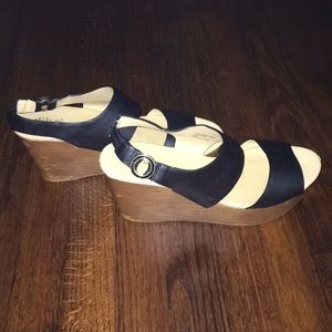 black platform wedges